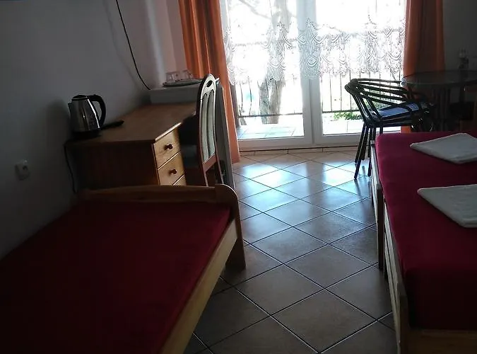 Homestay Hotelik Komandor *